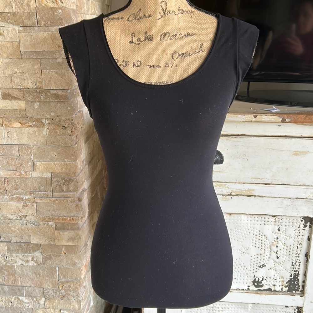 Spanx black scoop neck cap sleeve body shaper shapewear